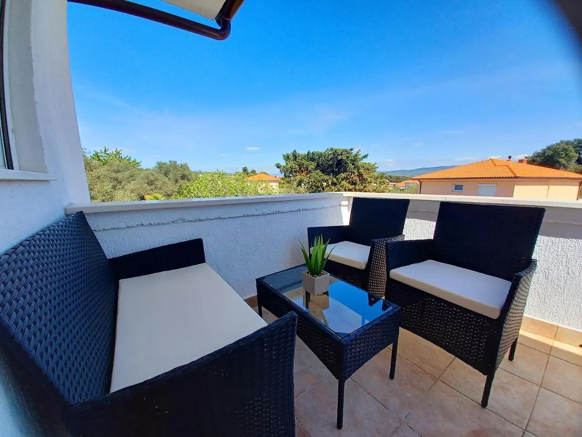 Studio Apartmani “Jarnecic” Krk Town Apartmán